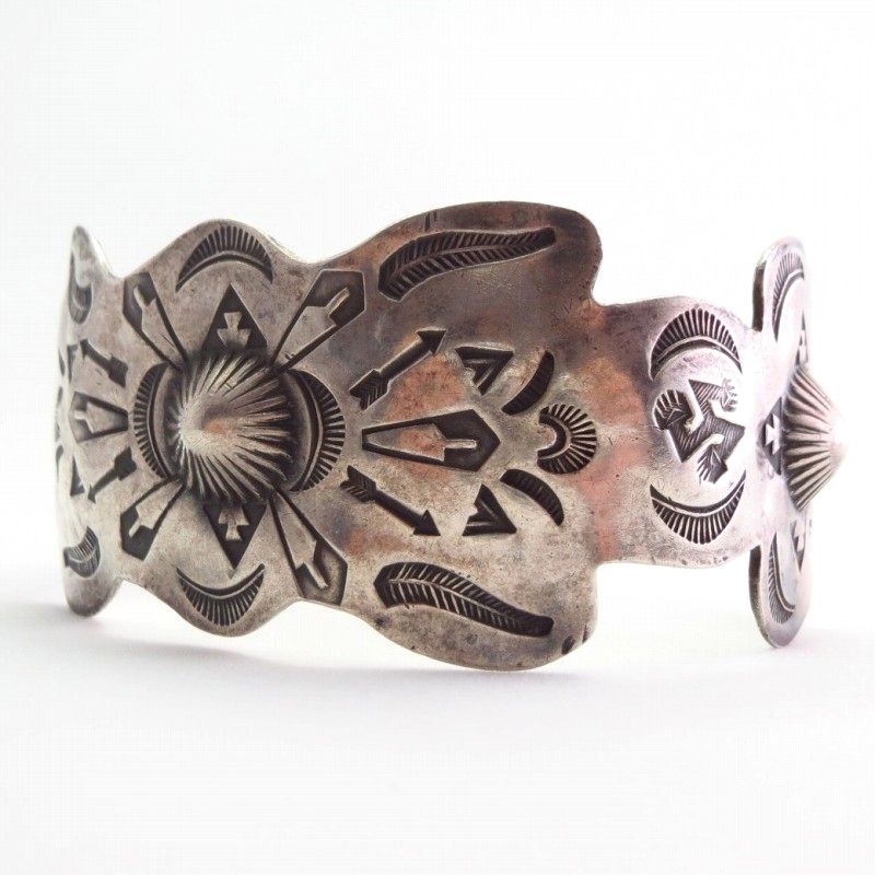 【GARDEN OF THE GODS】 Antique 卍 Stamped Wide Cuff  c.1925