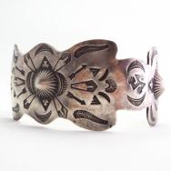【GARDEN OF THE GODS】 Antique 卍 Stamped Wide Cuff  c.1925