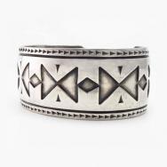【NAVAJO GUILD】Vintage Stamped Silver Overlay Cuff c.1950～