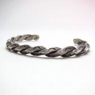 Vintage Veiner Stamped Twisted Wire Cuff Bracelet  c.1930～