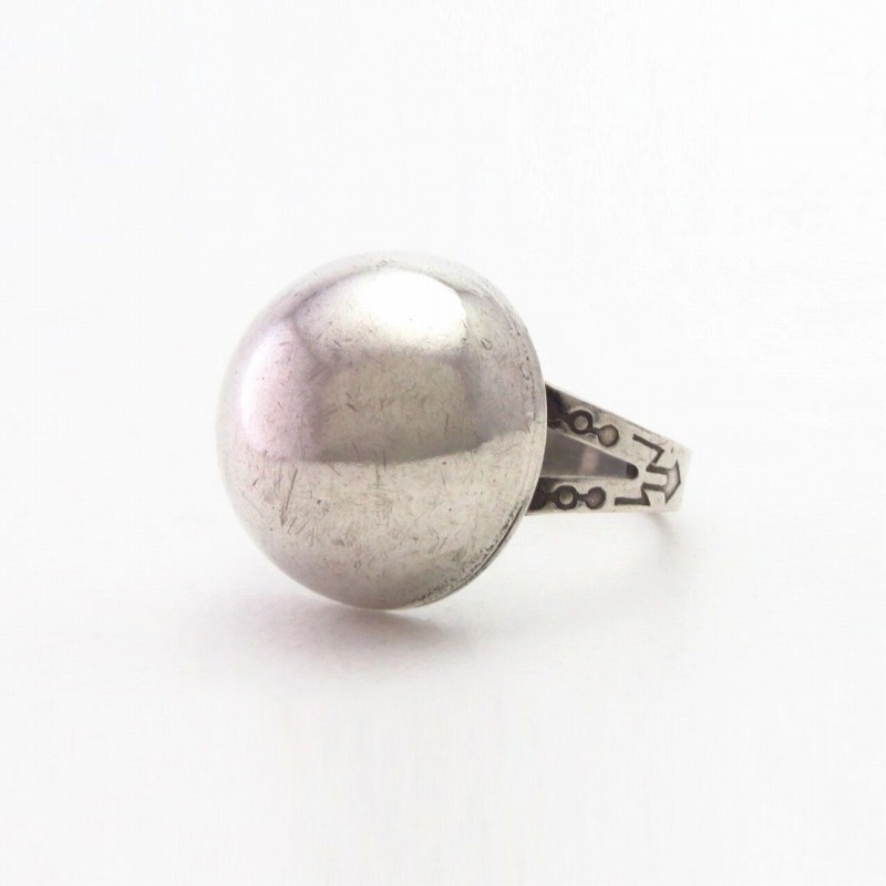 Antique "Navajo Pearl" Face Stamped Shank Silver Ring c.1940