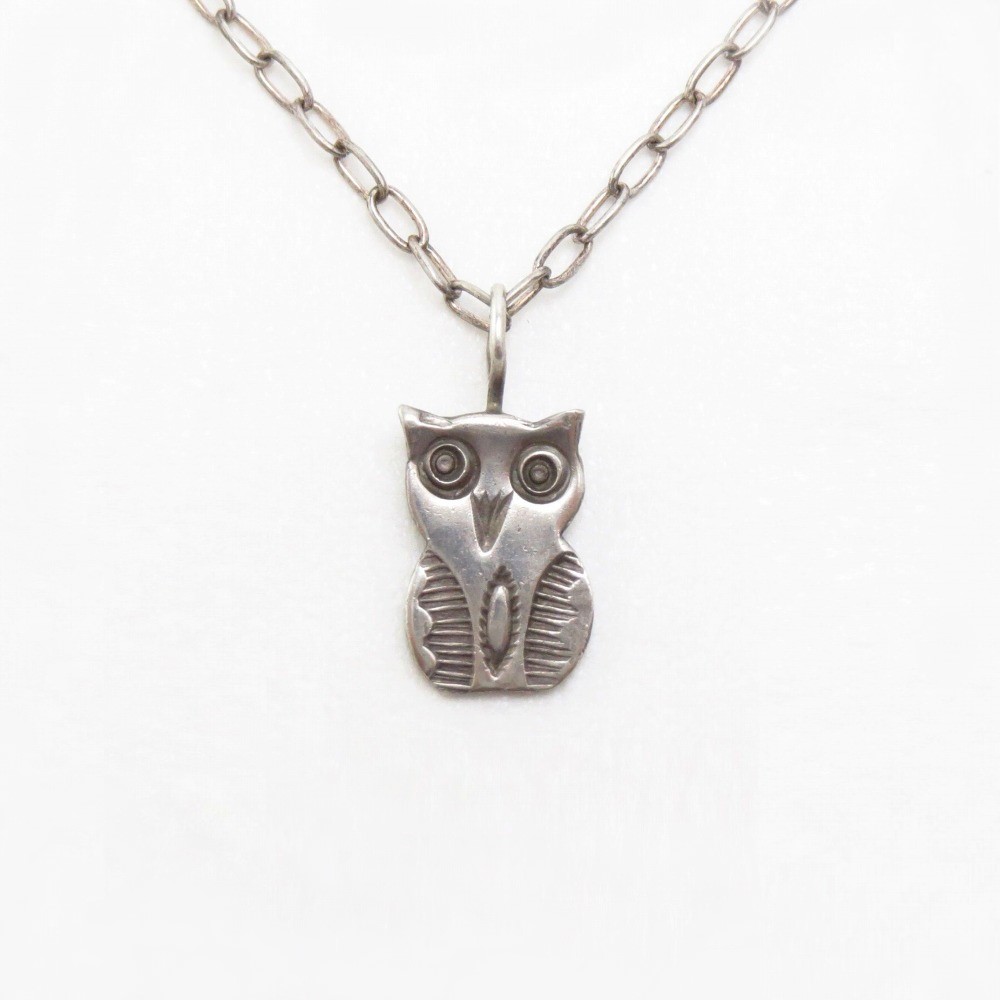 Antique Navajo Stamped Owl Shape Small Top Necklace  c.1930～