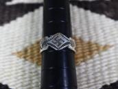Antique Navajo 卍 & Arrows Stamped Silver Ring  c.1930