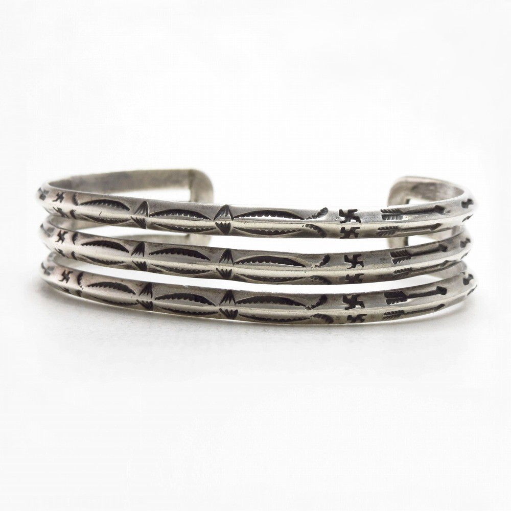 Antique Navajo 卍 Stamped 3-Strand Triangle Wire Cuff c.1920～