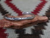 Atq Navajo 卍&Arrows Stamped Triangle Wire Worn Cuff  c.1930