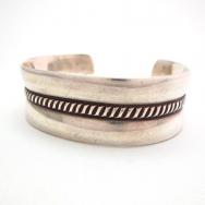 【Kenneth Begay】 Chiseled Ingot Silver Cuff Bracelet  c.1950～