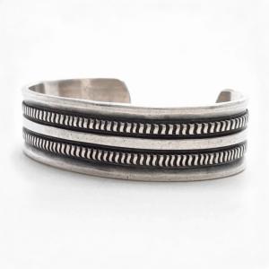 【NAVAJO GUILD】Vintage Chisele Heavy Ingot Silver Cuff c.1950