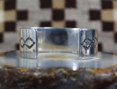 【NAVAJO GUILD】Concho Stamped Heavy Ingot Silver Cuff c.1945～