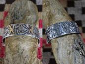【NAVAJO GUILD】Concho Stamped Heavy Ingot Silver Cuff c.1945～