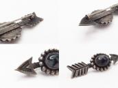 Antique Arrow Shape Silver Small Pin w/PetrifiedWood c.1940～