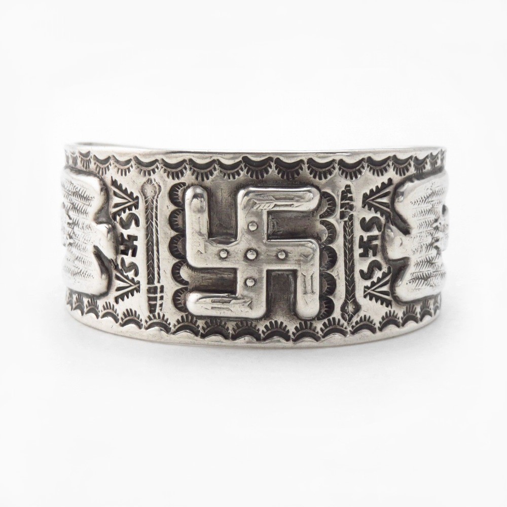 Antique Navajo 卍 & T-birds Repoused Coin Silver Cuff c.1920～