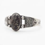 Vtg Navajo Cactus Stamped Cuff w/Brown PetrifiedWood c.1950～