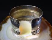 Vtg Attributed to【NAVAJO GUILD】 Stamped Wide Cuff  c.1940