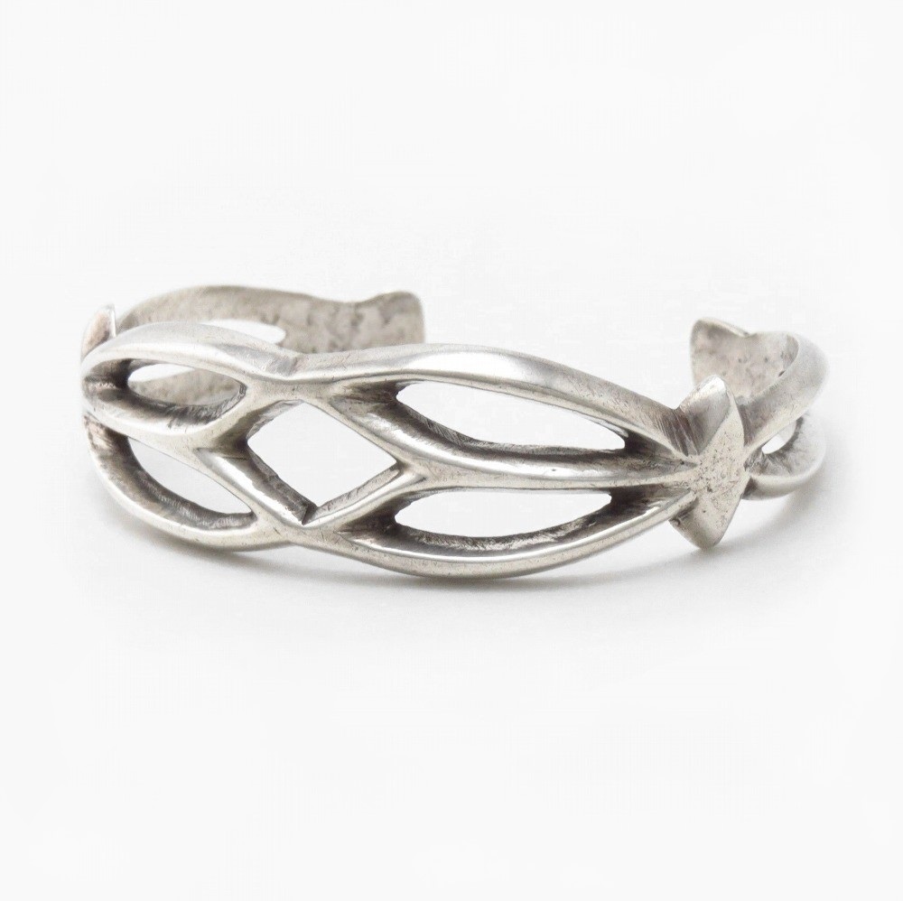 Vintage Navajo Tufa or Sand Casted Silver Cuff c.1940～