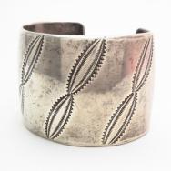 Vintage Hollow Silver Wide Cuff Bracelet  c.1950～