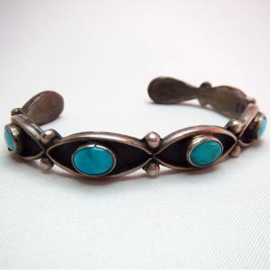 Vintage Zuni or Navajo Eye Shape Cuff w/Turquoise