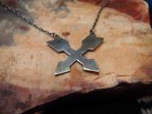 Vintage Crossed Arrows Small Fob Silver Necklace  c.1950～