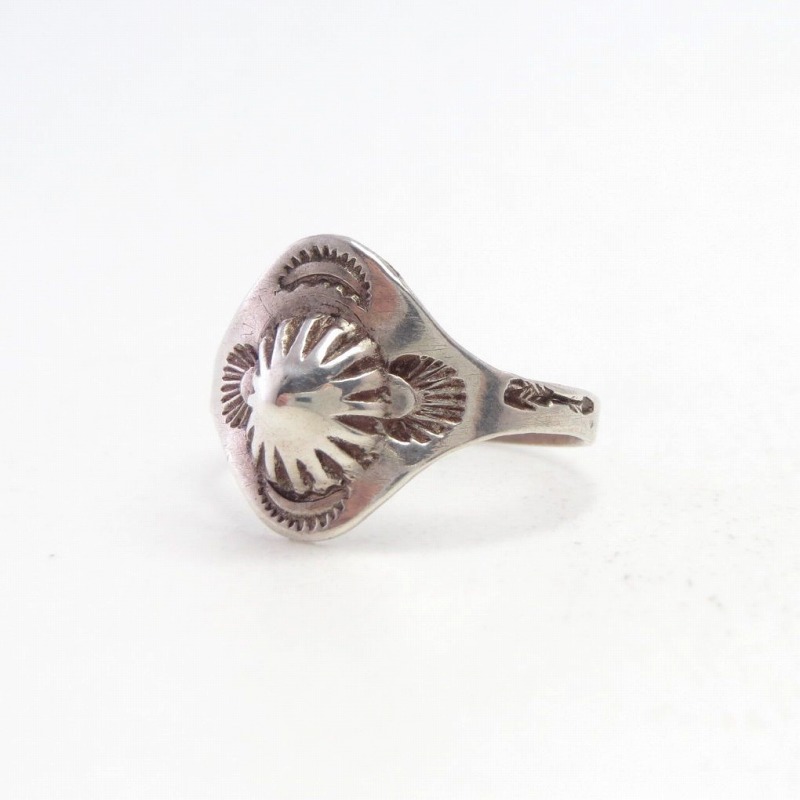 Atq Concho Repoused & Arrows Stamped Tourist Ring  c.1930～