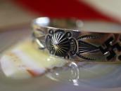 Atq Navajo Shell Repouse & 卍 Stamped Silver Cuff  c.1925～