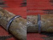 Atq Navajo or Pueblo Stamped Half-Round Wire Cuff  c.1920～