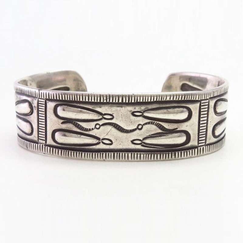 Atq Pueblo or Navajo Repouse & Stamped Silver Cuff c.1920～