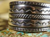 【UITA22】Vtg Navajo Chevron Stamped Silver Wide Cuff  c.1945～