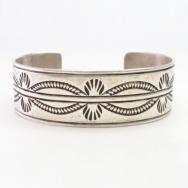 Attr. to【NAVAJO GUILD】Atq Stamped Ingot Silver Cuff  c.1940～