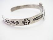 Atq Navajo 卍 T-bird Stamped Arrow Band Cuff in Silver c.1930
