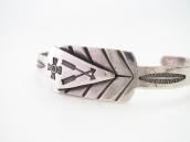 Atq Navajo 卍 T-bird Stamped Arrow Band Cuff in Silver c.1930