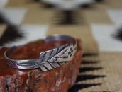 Atq Navajo 卍 T-bird Stamped Arrow Band Cuff in Silver c.1930