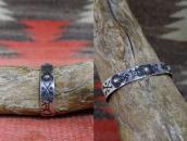 【Arrow Novelty】Repouse & 卍 Stamped Coin Silver Cuff  c.1925～