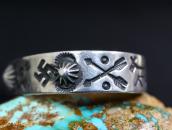 【Arrow Novelty】Repouse & 卍 Stamped Coin Silver Cuff  c.1925～