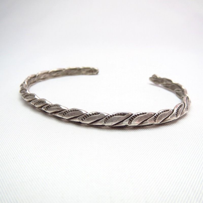 Vintage Stamped Twisted Wire Narrow Cuff Bracelet  c.1930～