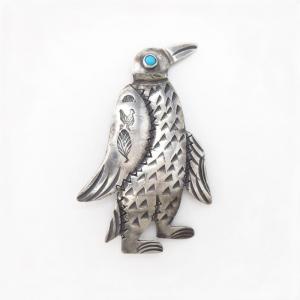 Antique Navajo Stamped Penguin Shape Pin Brooch  c.1930～