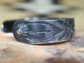 Atq Navajo Repoused & Arrows Stamped IngotSilver Cuff c.1920
