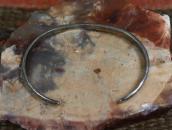 Atq Navajo Arrows Stamped Ingot Silver Narrow Cuff  c.1920～