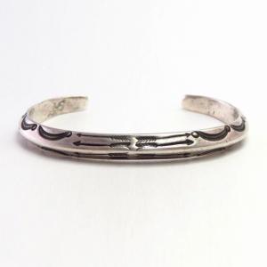 Atq Navajo Arrows Stamped Ingot Triangle Wire Cuff  c.1910～