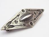 Atq 卍 & Arrows Stamped Diamond Shape Small Pin Brooch c.1930