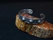 Atq Shell Repousse & 卍 Stamped Silver Cuff Bracelet  c.1925～