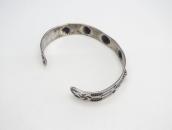 Atq Shell Repousse & 卍 Stamped Silver Cuff Bracelet  c.1925～