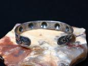 Atq Shell Repousse & 卍 Stamped Silver Cuff Bracelet  c.1925～