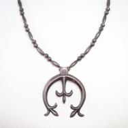 Vtg Navajo BenchMade Silver Bead Necklace w/CastNaja c.1965～