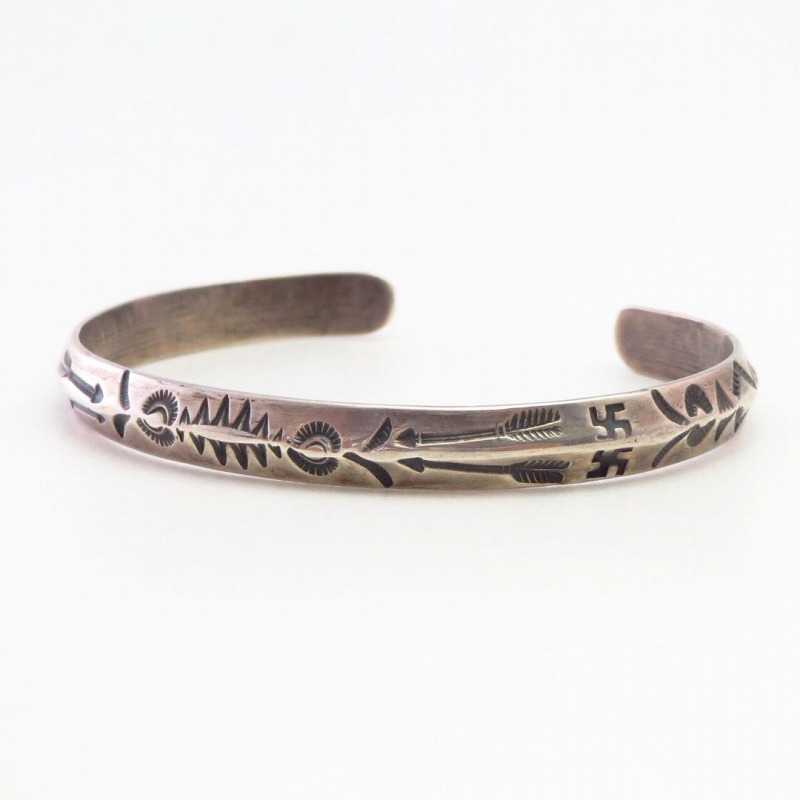 Antique Navajo 卍 & Arrows Stamped Triangle Wire Cuff c.1920～