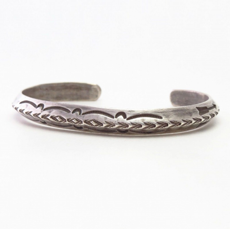 Atq Navajo ➸ Stamped Ingot Silver TriangleWire Cuff c.1940～
