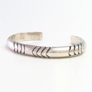 Vintage Navajo Filed Silver Half-Round Wire Cuff  c.1940～
