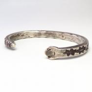 【Dyaami Lewis】 Acoma Snake Shape Stamped Silver Cuff  XL-