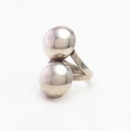 Vtg Two "Navajo Pearls" Face Tourist Ring in Silver  c.1950～