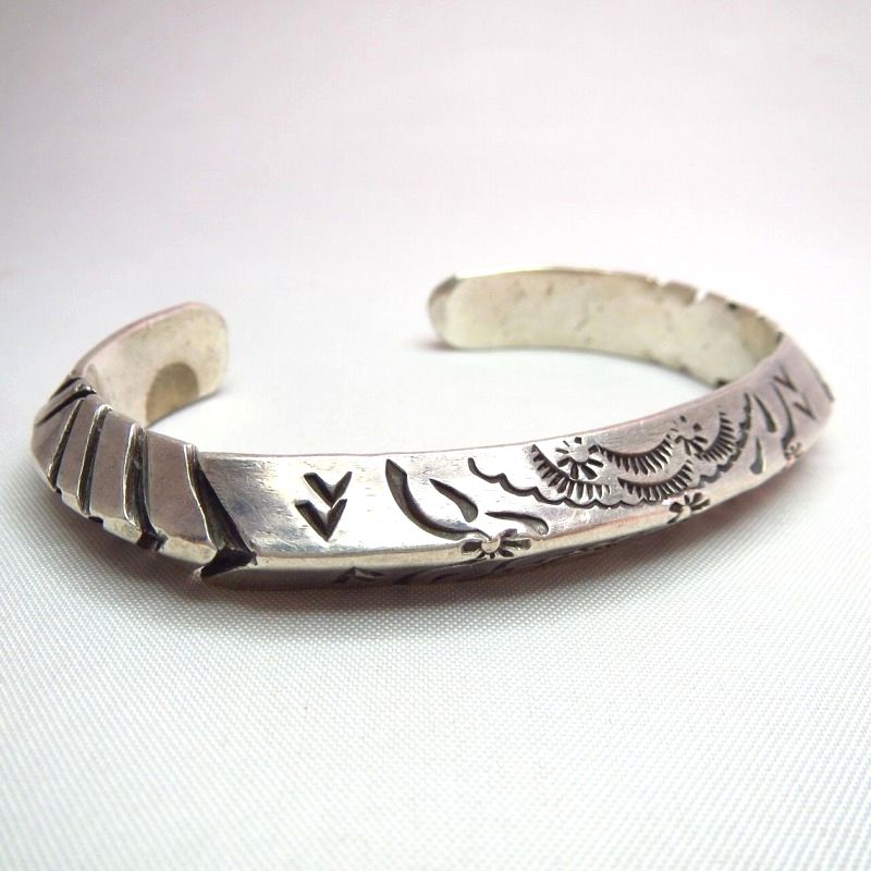 Vintage Stamp & Engraving TriangleWire Cuff c.1950