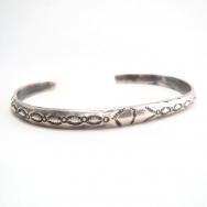 Antique Stamped Narrow Triangle Wire Cuff Bracelet  c.1890～