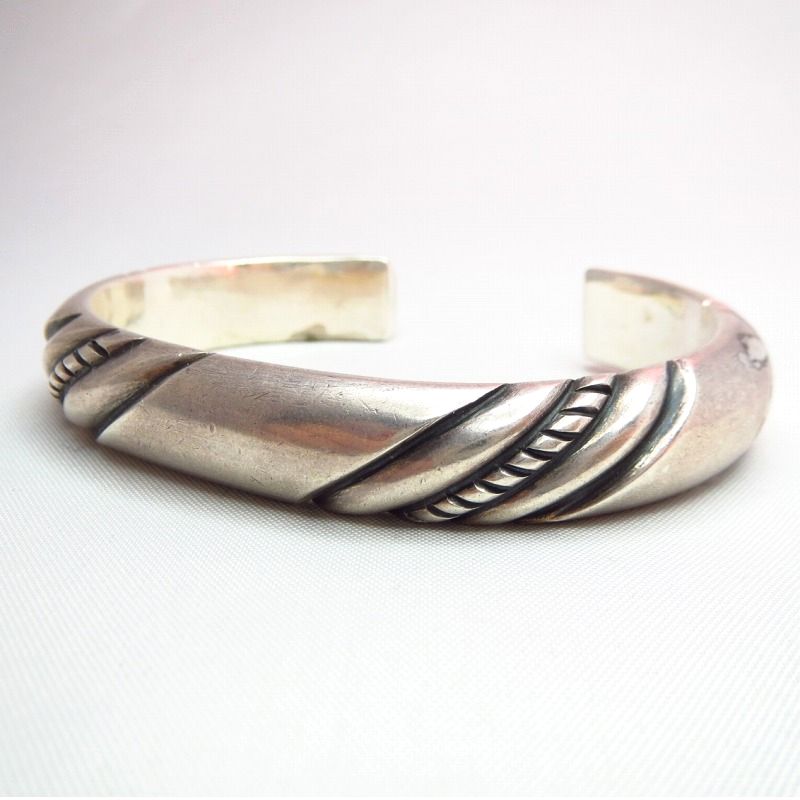 Vintage Engraving Heavy Ingot Silver Cuff  c.1960